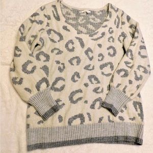 Women’s sweater